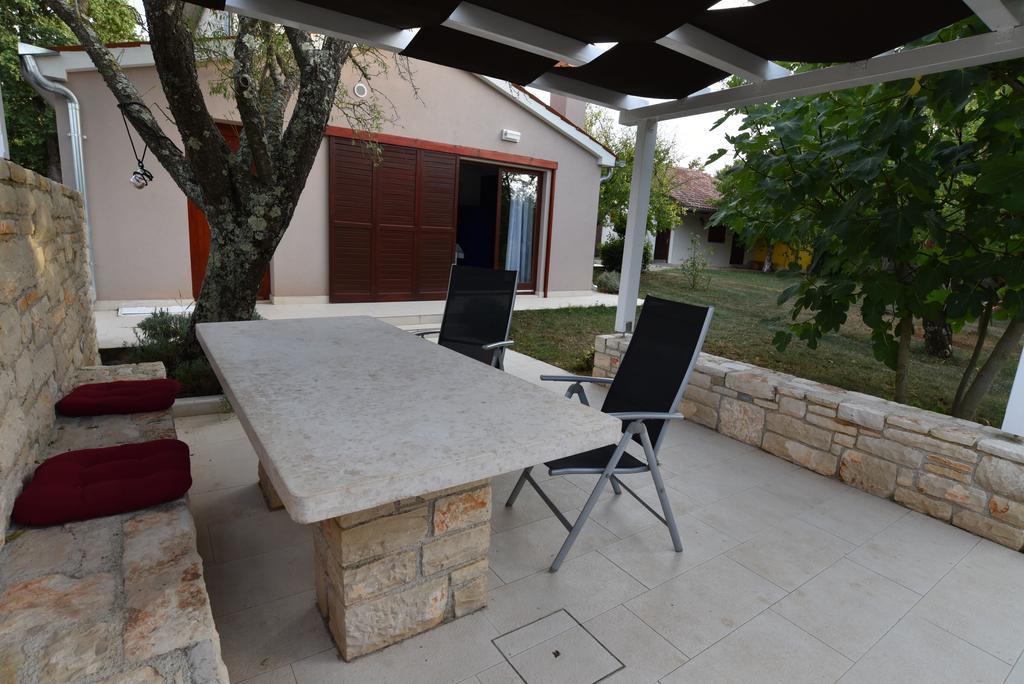 Holiday Home Brhanici Svetvinčenat Buitenkant foto