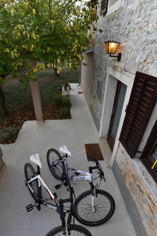 Holiday Home Brhanici Svetvinčenat Buitenkant foto